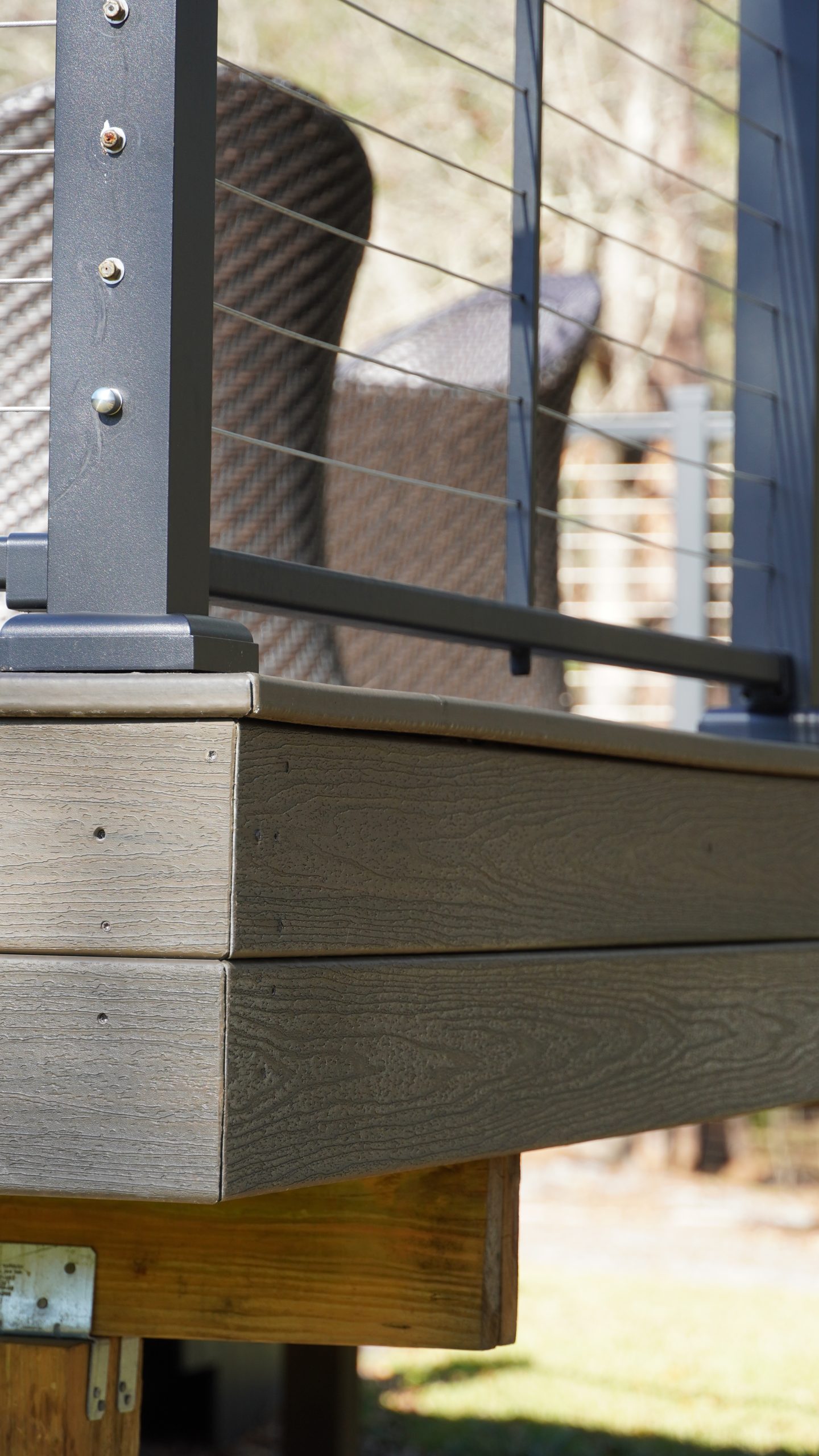 composite deck with aluminum handrail stainless steel cable infil
